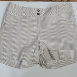 WHBM BROWN AND WHITE CUFFED STRIPED SHORTS SIZE 00